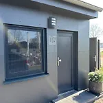 Hotel Stade Land Golf Tiny Haeuser *