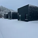 Stade Land Golf Tiny Haeuser Hotel *