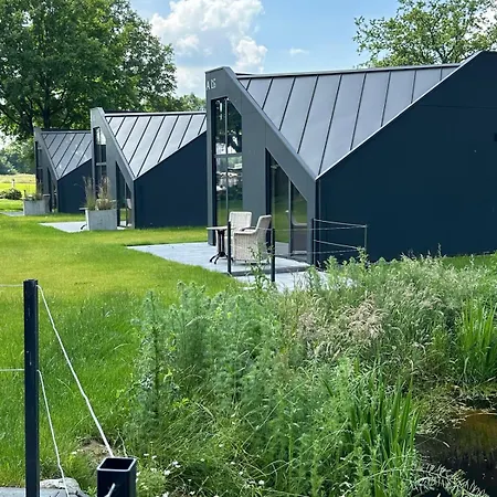 Stade Land Golf Tiny Haeuser Hotel