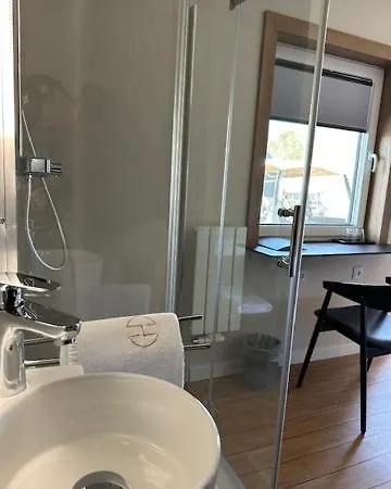 Otel Stade Land Golf Tiny Haeuser *