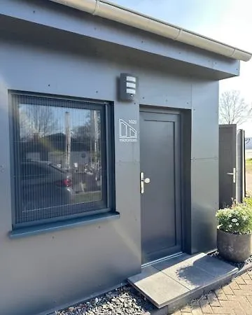 Otel Stade Land Golf Tiny Haeuser *