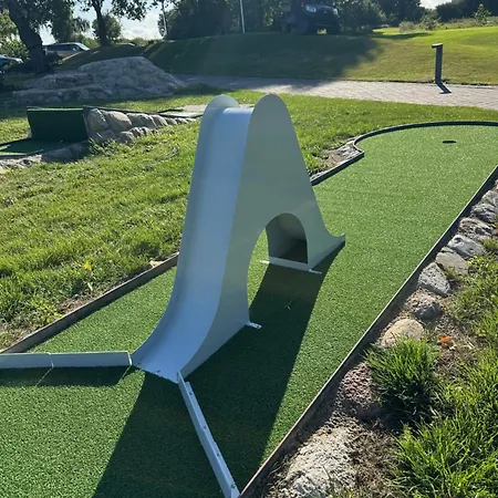 Stade Land Golf Tiny Haeuser Hotel