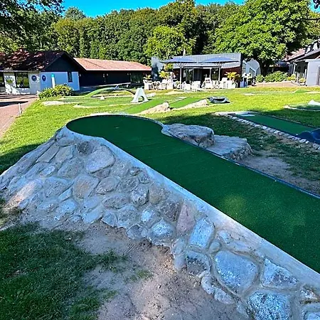Stade Land Golf & Tiny Szálloda *