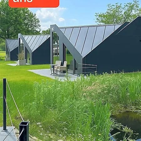 Stade Land Golf & Tiny *