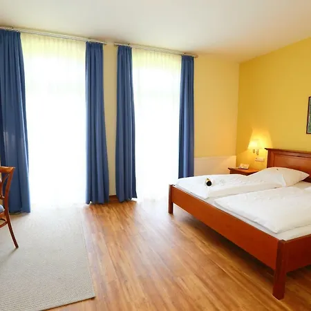 Stade Land Golf Tiny Haeuser Szálloda Deinste