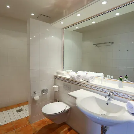 Stade Land Golf Tiny Haeuser * Deinste